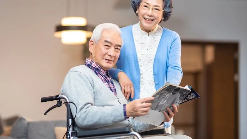 陪护证办理需要什么材料2025